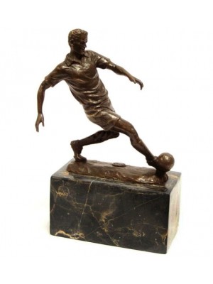 Bronzová socha futbalistu